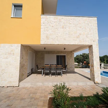 Basilica Villa *
