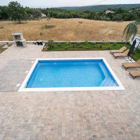 Basilica Villa *